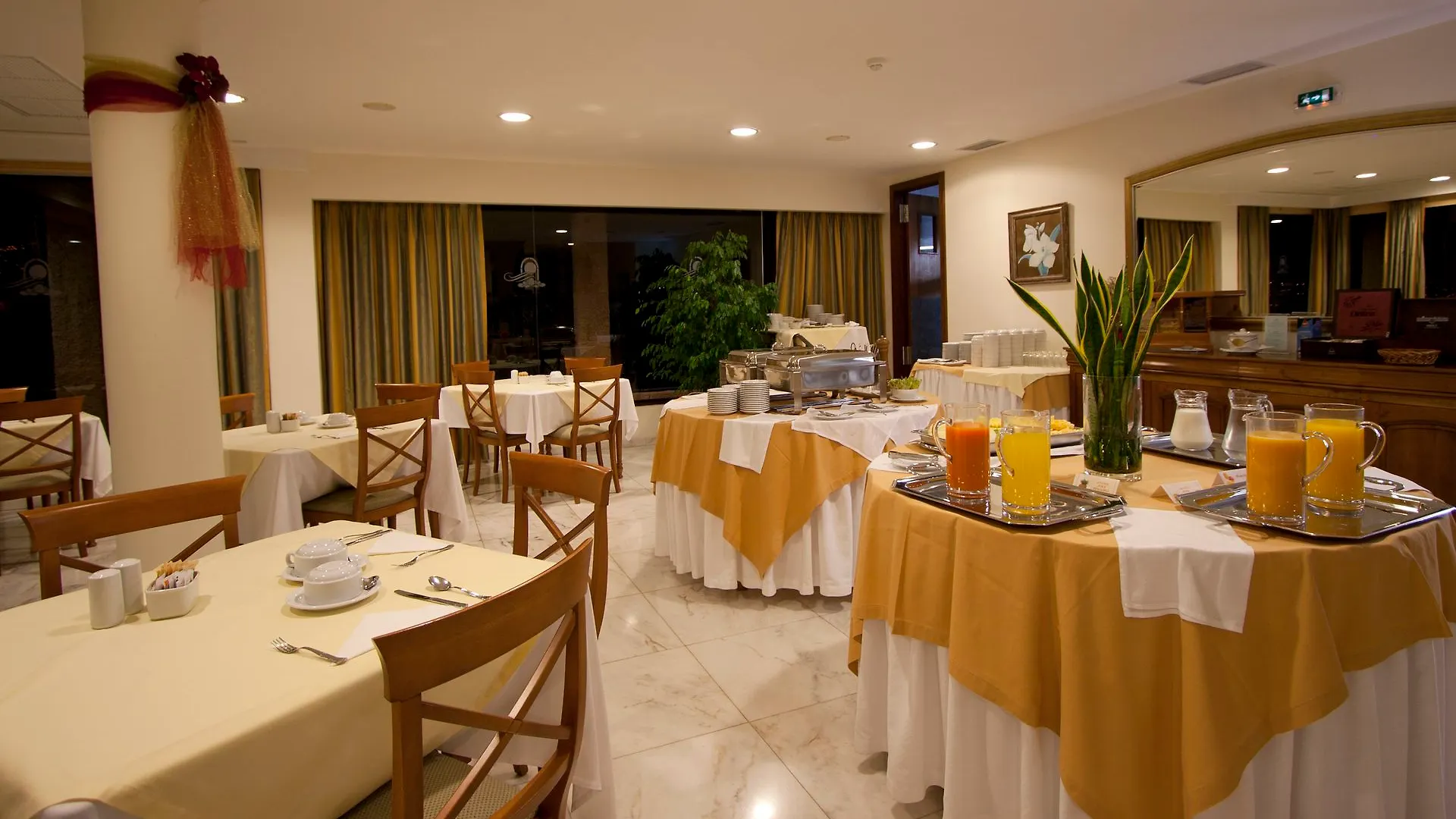 Ocean Gardens Hotel Funchal  Funchal (Madeira)